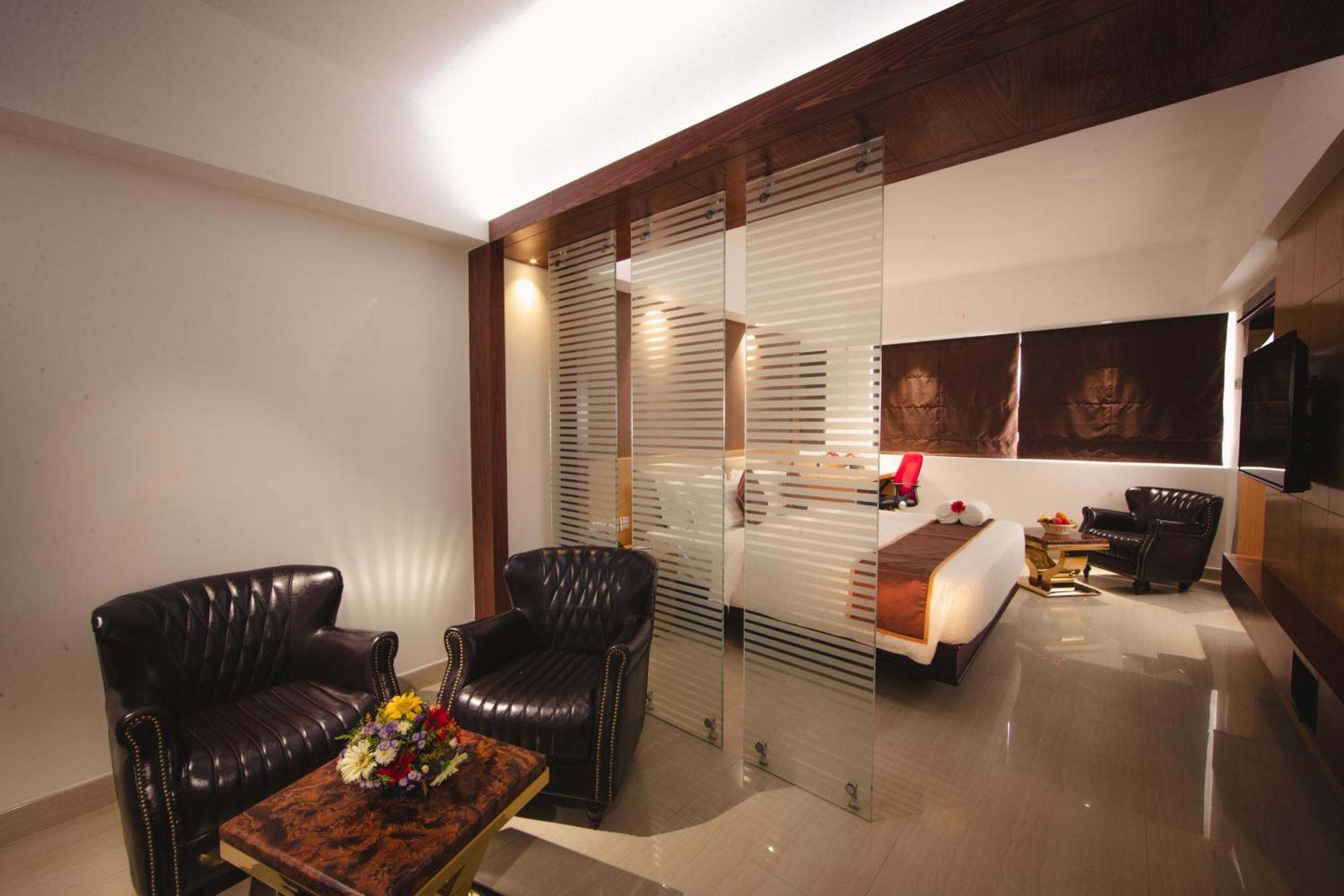 Akhil Classic Thiruvananthapuram Exterior foto