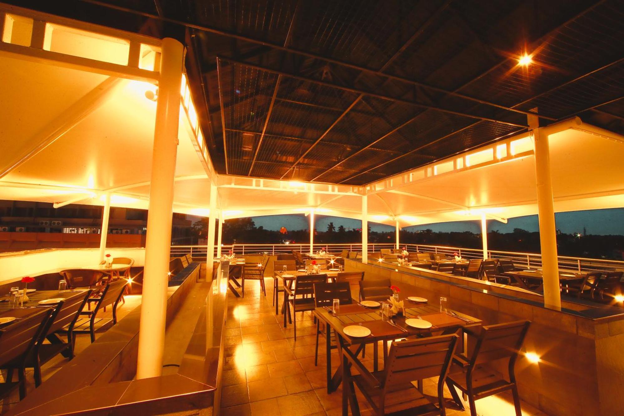 Akhil Classic Thiruvananthapuram Exterior foto